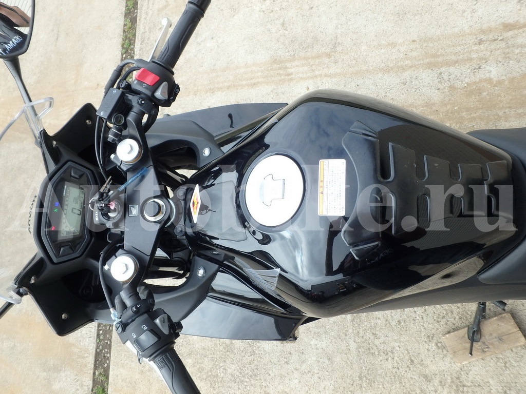 Купить мотоцикл Honda CBR400R 2013 фото 19